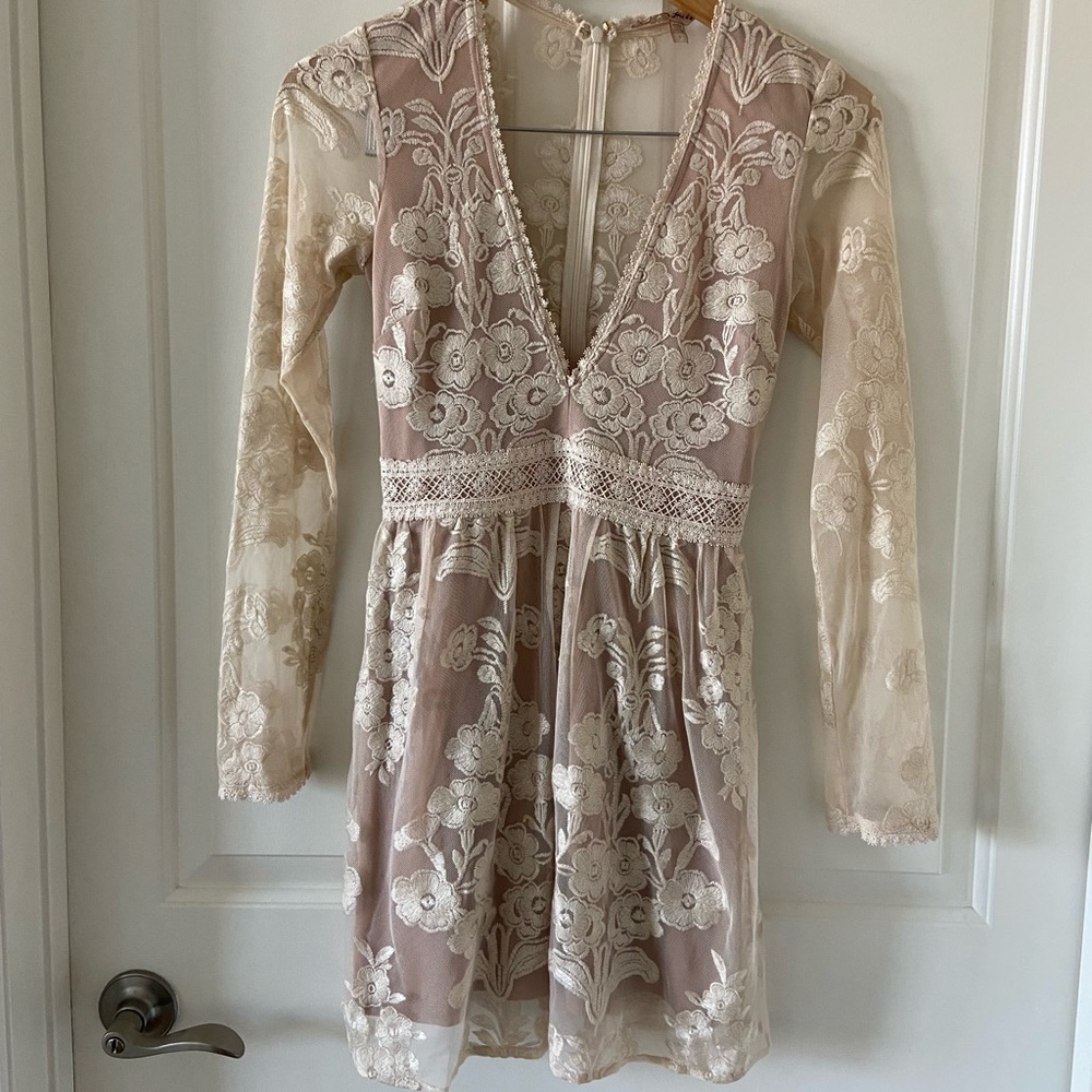 Rare For Love & Lemons Lace Women’s Mini Dress White Nude Sheer Size Small - Picture 1 of 8